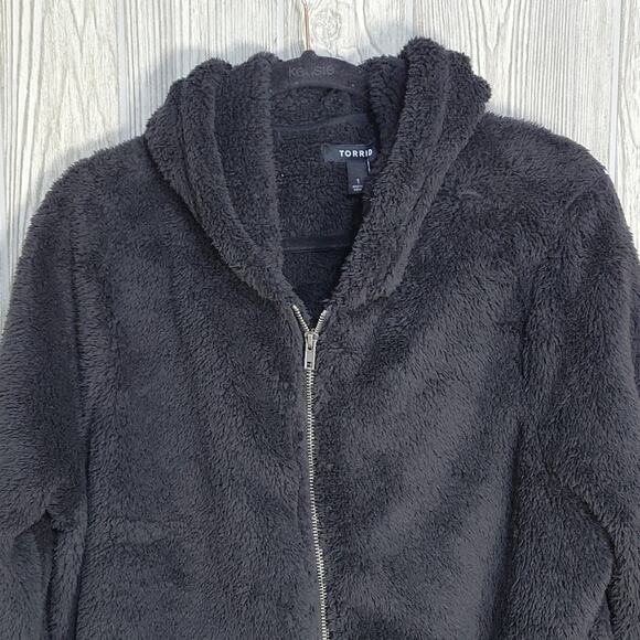 Torrid Black Faux Fur Bomber JacketWomens Plus Size 1X NWT - Picture 2 of 15